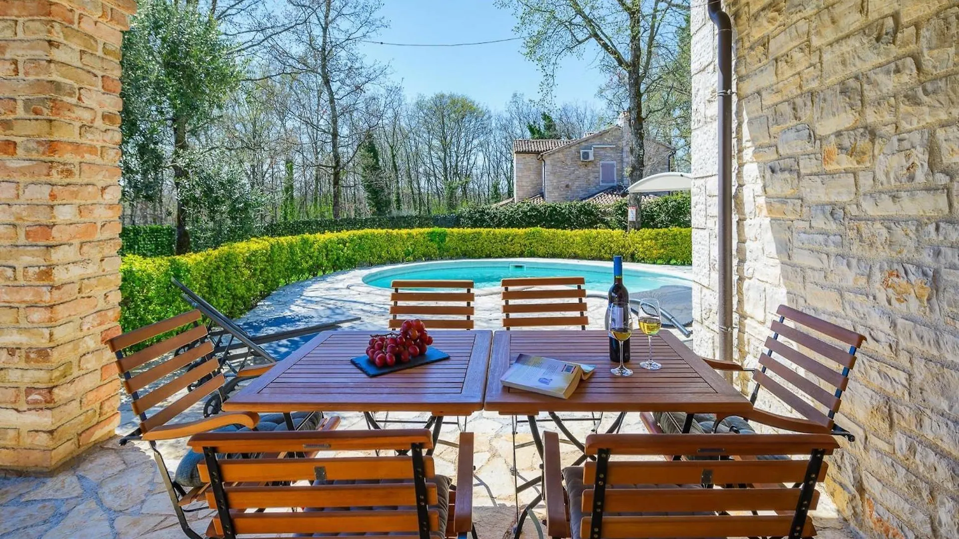 Pretty Villa With View Rajki